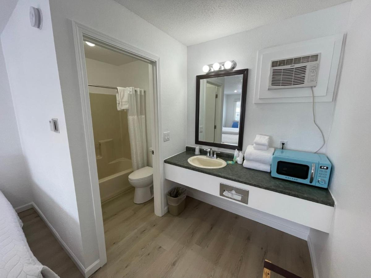 Poolside Double Rooms Lake City 外观 照片
