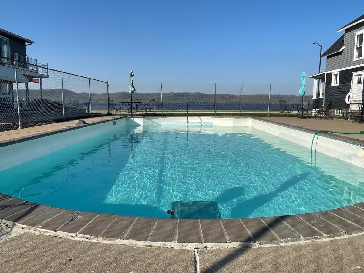 Poolside Double Rooms Lake City 外观 照片