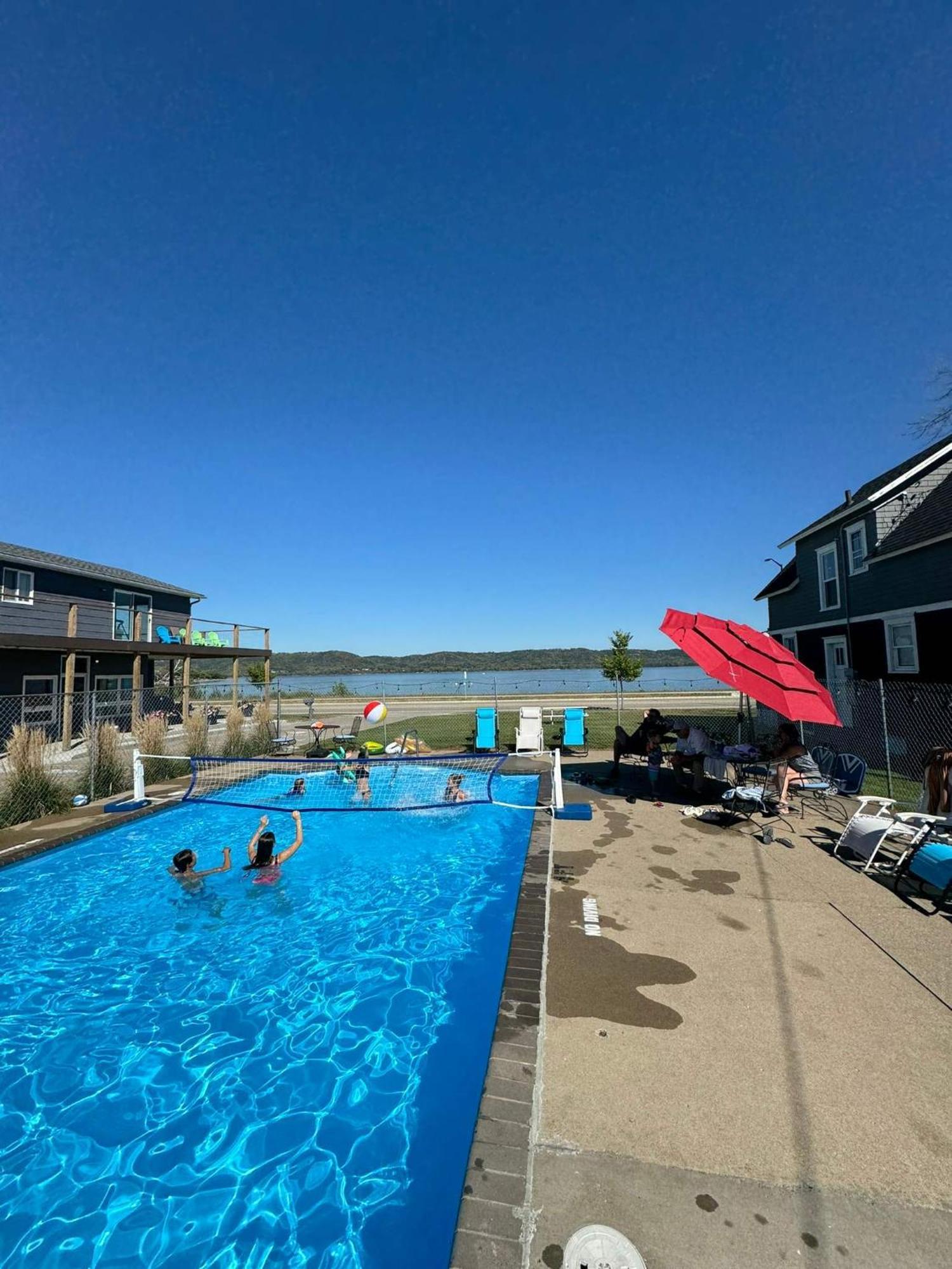 Poolside Double Rooms Lake City 外观 照片